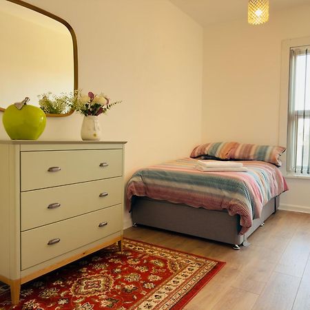 Lovely 2 Bed Apartment, Arnold Town Centre. نوتينغهام المظهر الخارجي الصورة