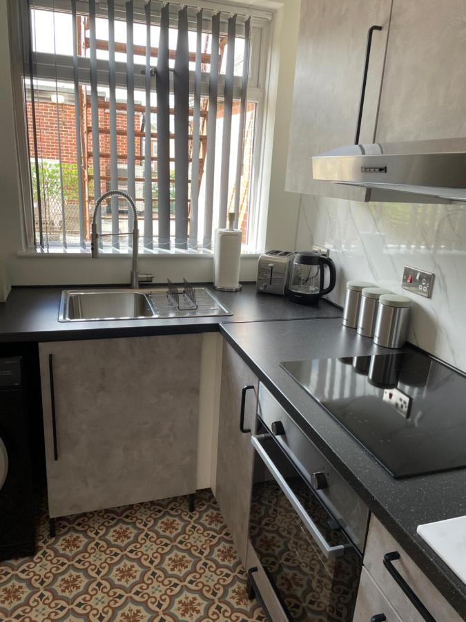 Lovely 2 Bed Apartment, Arnold Town Centre. نوتينغهام المظهر الخارجي الصورة