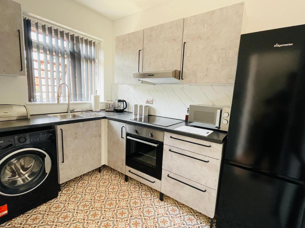 Lovely 2 Bed Apartment, Arnold Town Centre. نوتينغهام المظهر الخارجي الصورة